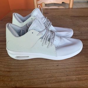 Air Jordan’s tennis shoe